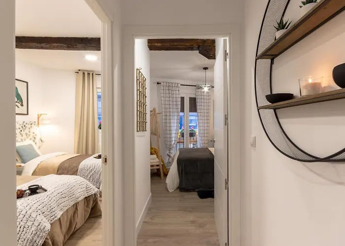 River In The Heart Of Ebi-01297 公寓